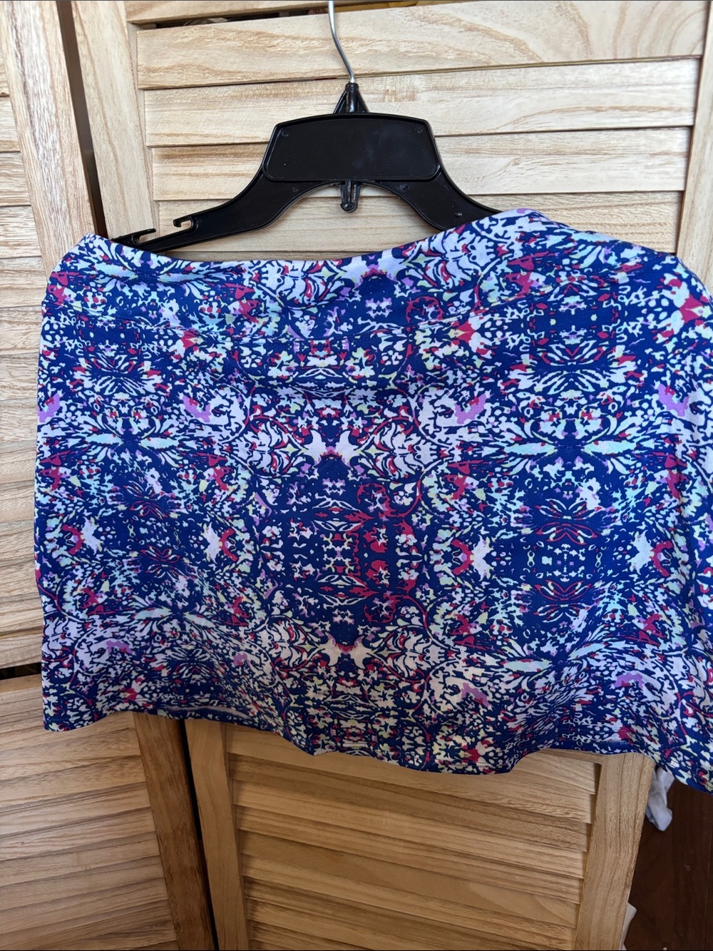 Tranquility by Colorado Clothing Navy Floral Mosaic Skort Large
